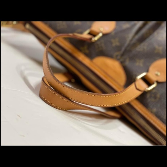 Vintage Louis Vuitton Palermo PM Bag with detachable long strap - Picture 10 of 16